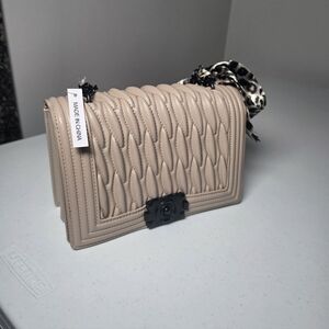 Elegant Beige Quilted Bag with Leopard Bag Scarf